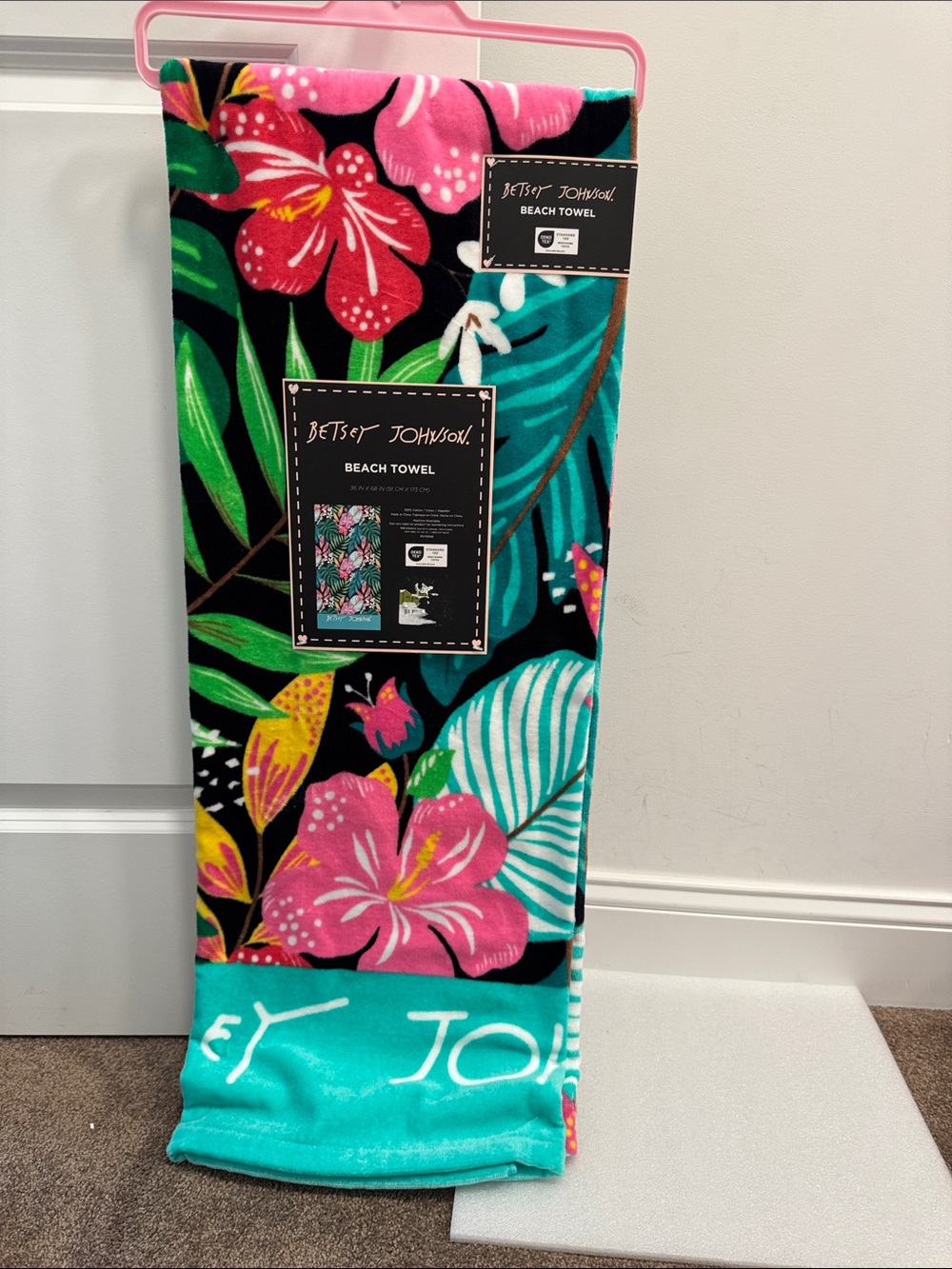 Betsey Johnson Floral Beach Towel 36” x 68” NWT